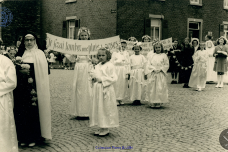 Rhisnes-Procession_Ph1-1951