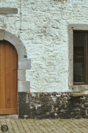 Détail porte d'entrée de la ferme
